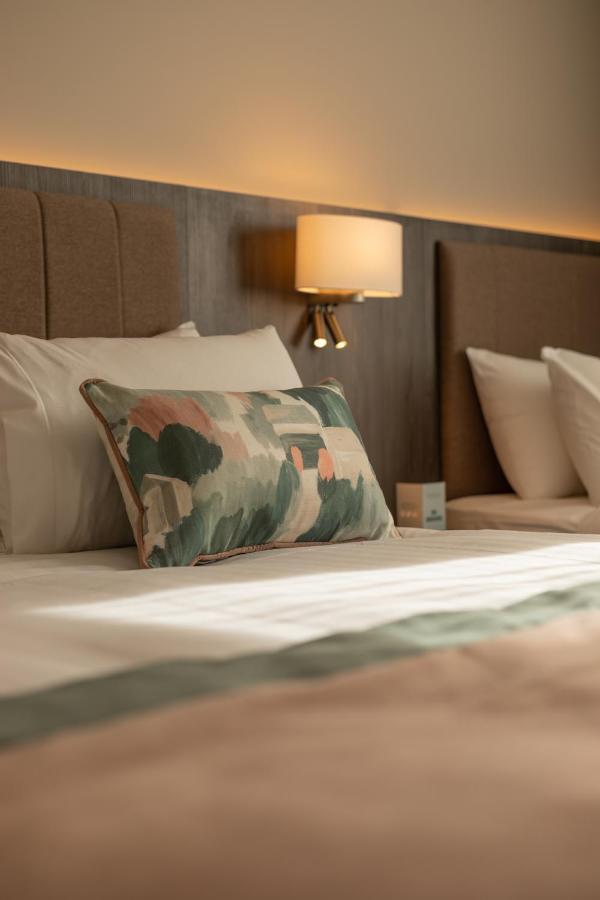 Mcwilliam Park Hotel Claremorris Eksteriør billede